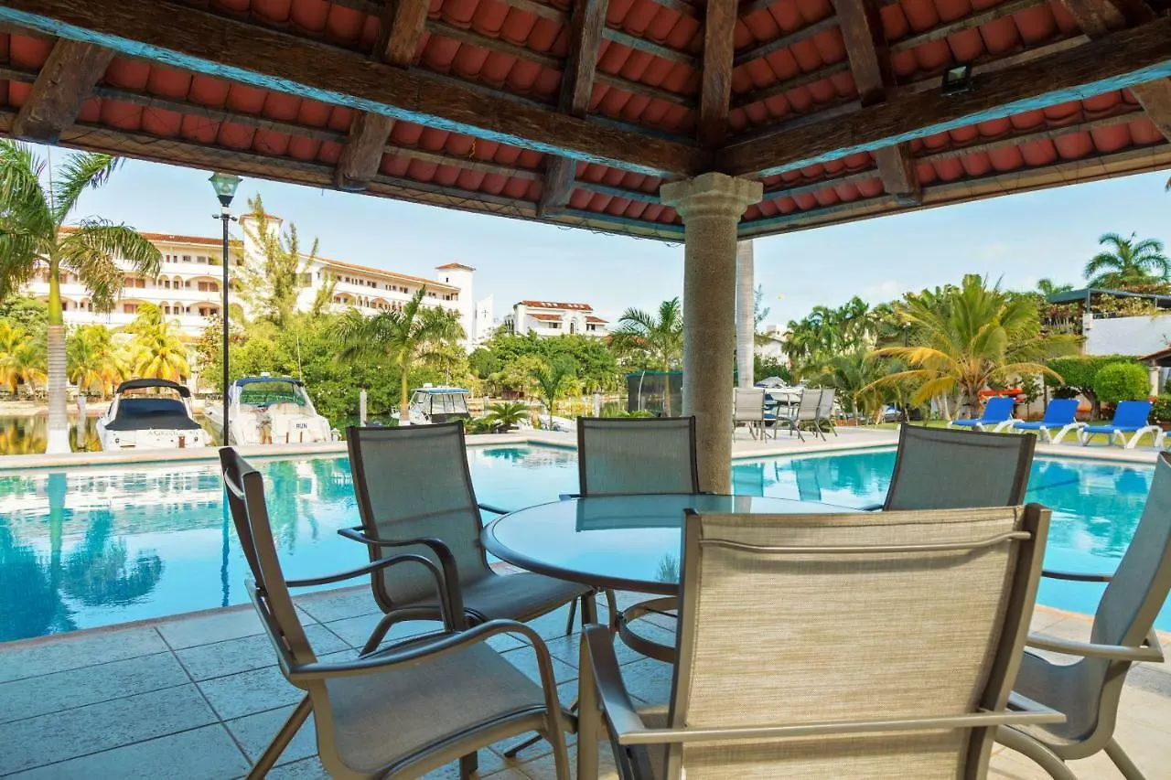 Mexican Lagoon Front Villa By Casa Paraiso Cancun 0*,